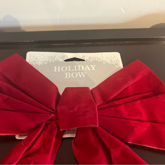 Christmas supplies! X2 stockings, bow, and white lights! - Picture 4 of 8